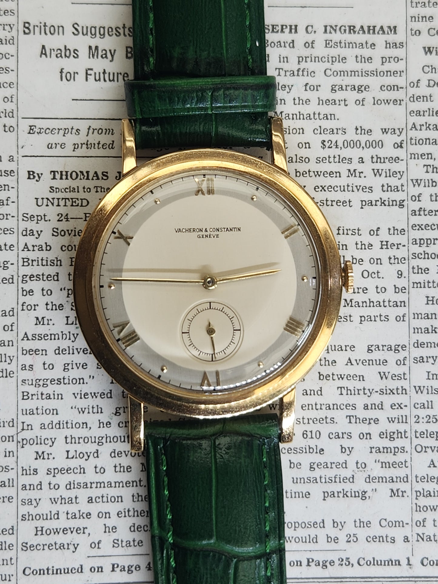 Vacheron Constantin Oversized 18kt dual tone dial from the 1950s