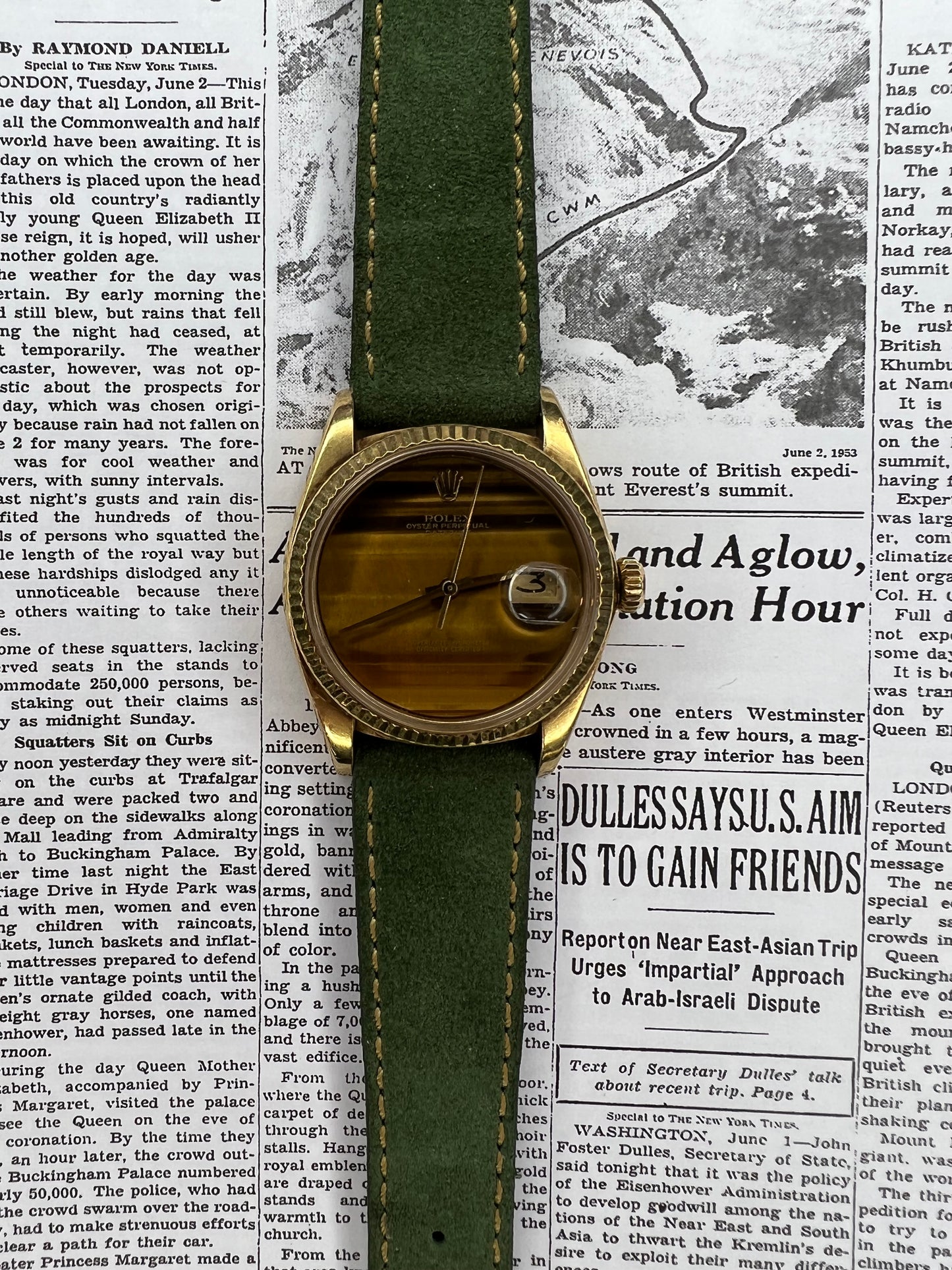 Rolex Datejust Reference 1601 18K Yellow Gold with Tiger Eye Dial