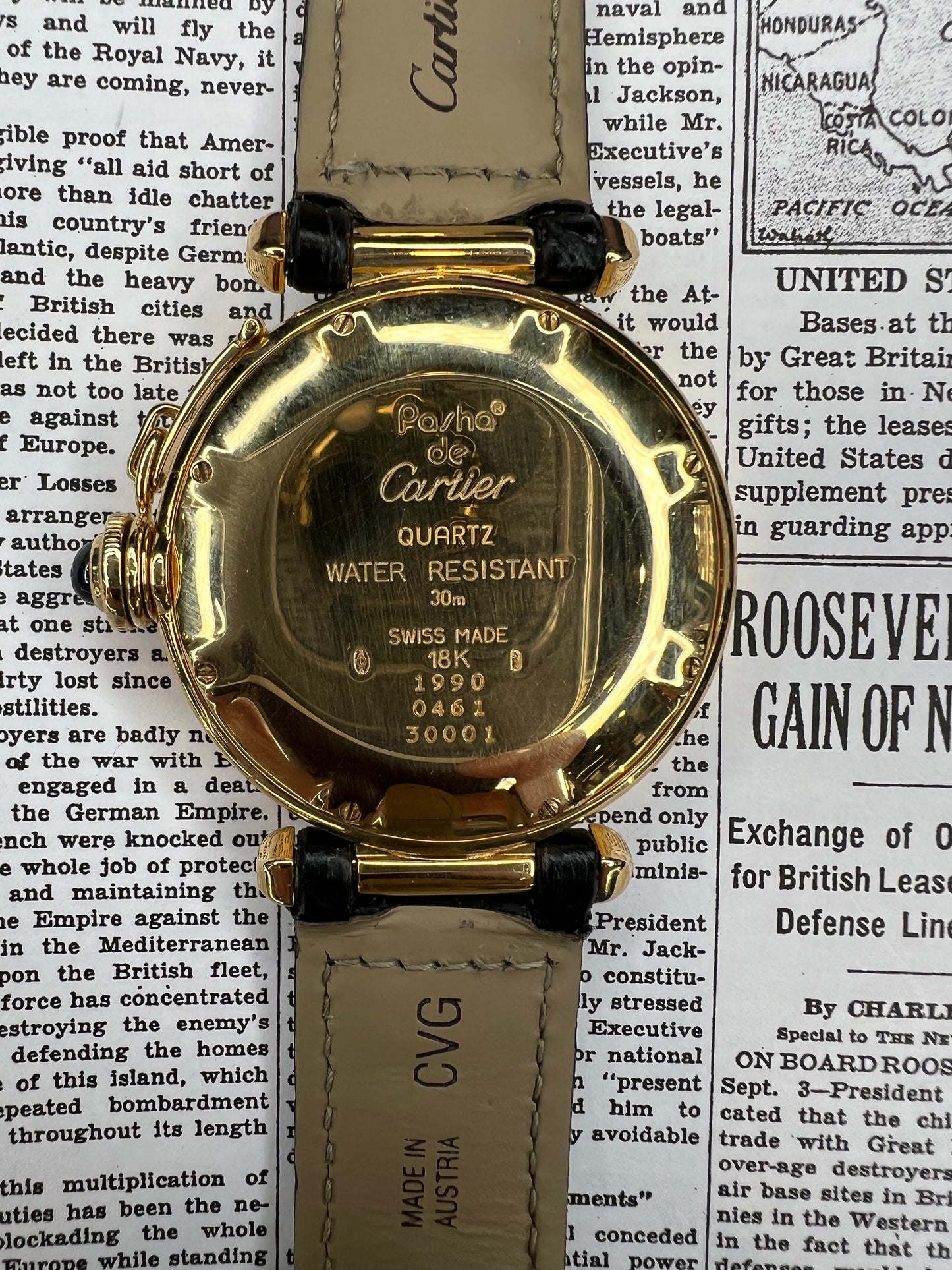Cartier Pasha ref 30001 Moonphase Date 18K Yellow Gold Quartz