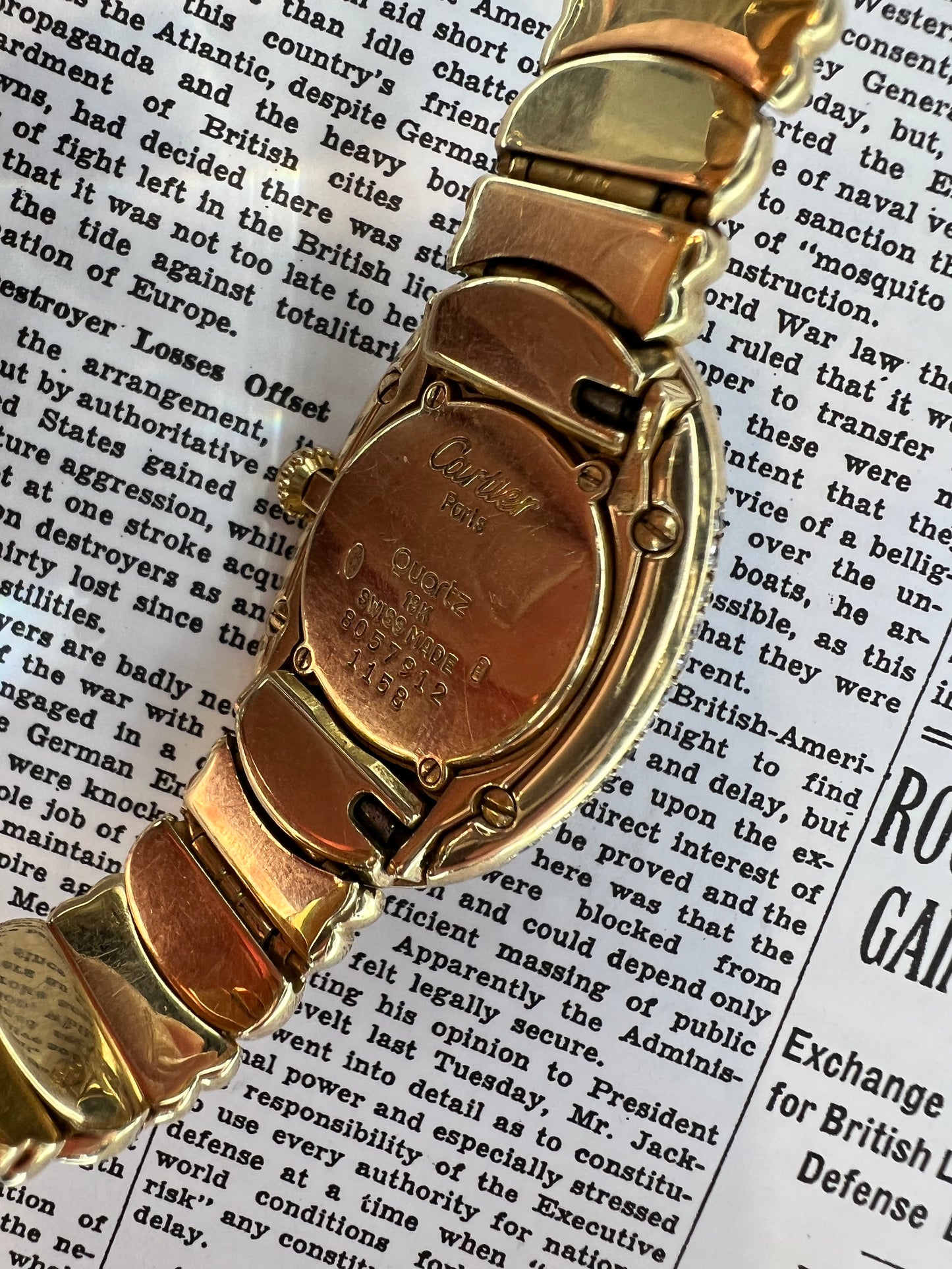 Cartier Baignoire Ref 8057912 18K Yellow Gold Factory Set Diamonds Quartz