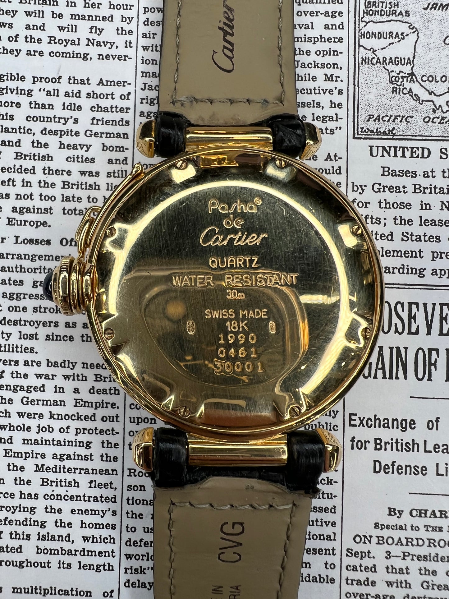 Cartier Pasha ref 30001 Moonphase Date 18K Yellow Gold Quartz